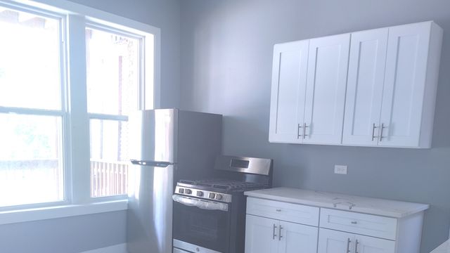 1661 S Homan Avenue 2, Chicago, IL 60638