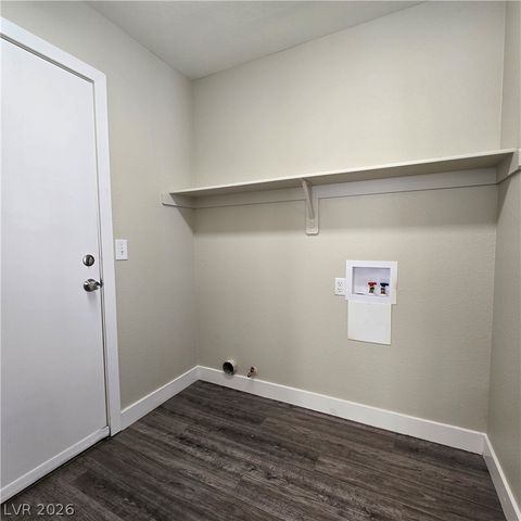 8711 Harwich Avenue, Las Vegas, NV 89129