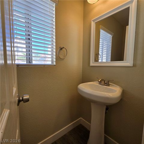 8711 Harwich Avenue, Las Vegas, NV 89129