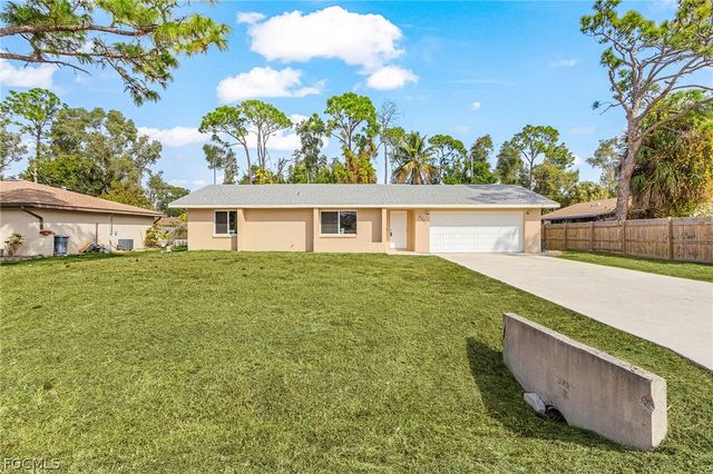 9221 San Carlos BLVD, Fort Myers, FL 33967