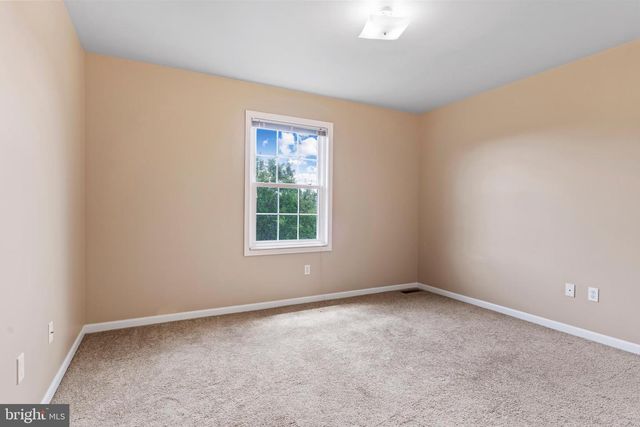 2015 ALEXIS DR, Harrisburg, PA 17110