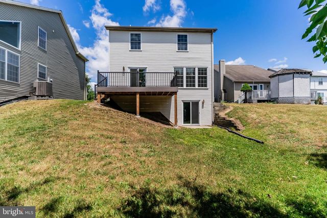 2015 ALEXIS DR, Harrisburg, PA 17110