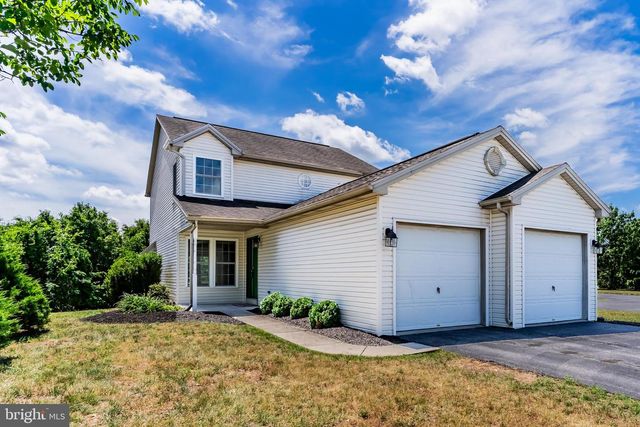 2015 ALEXIS DR, Harrisburg, PA 17110