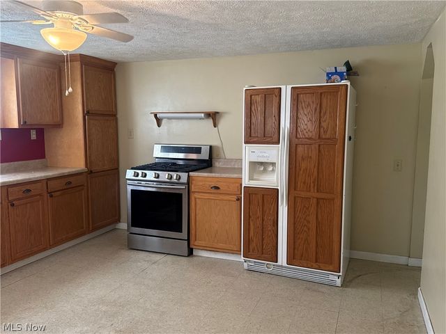 2375 Elizabeth Pike, Mineral Wells, WV 26150