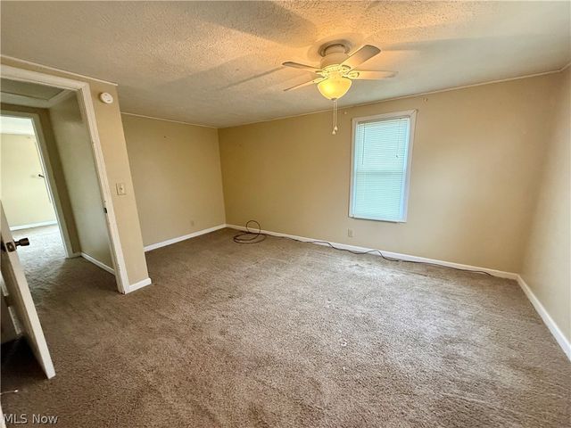 2375 Elizabeth Pike, Mineral Wells, WV 26150