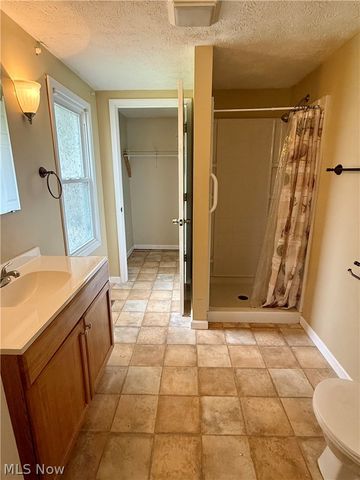 2375 Elizabeth Pike, Mineral Wells, WV 26150