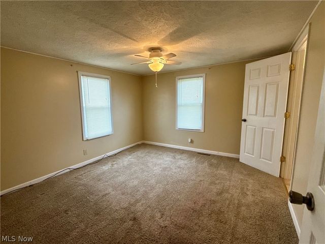 2375 Elizabeth Pike, Mineral Wells, WV 26150