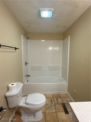 2375 Elizabeth Pike, Mineral Wells, WV 26150