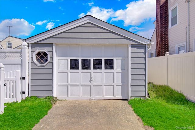 1210 Emma Place, Franklin Square, NY 11010