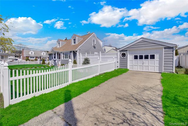 1210 Emma Place, Franklin Square, NY 11010