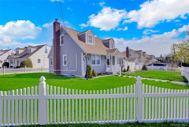 1210 Emma Place, Franklin Square, NY 11010