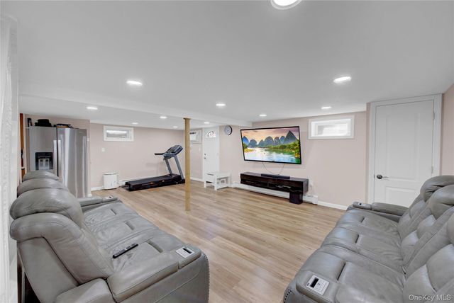 1210 Emma Place, Franklin Square, NY 11010