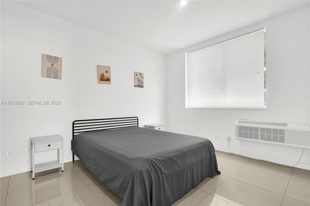 924 Marseille Dr 3, Miami Beach, FL 33141