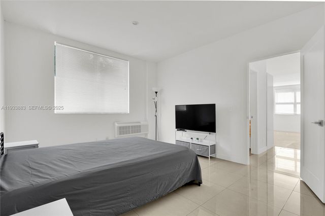 924 Marseille Dr 3, Miami Beach, FL 33141