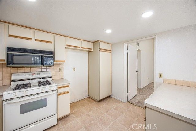 1089 Ardmore Circle, Redlands, CA 92374