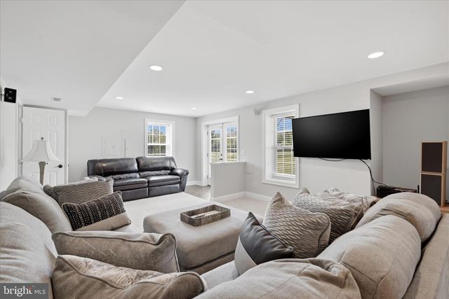 16205 JONELLA FARM DR, Hillsboro, VA 20132