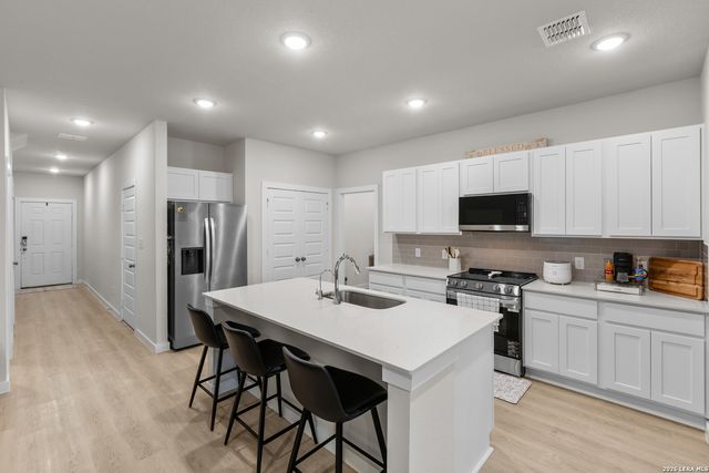 9018 Sand Dune Vis, San Antonio, TX 78222