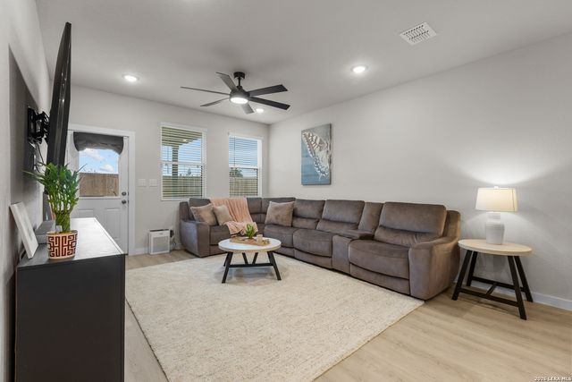 9018 Sand Dune Vis, San Antonio, TX 78222