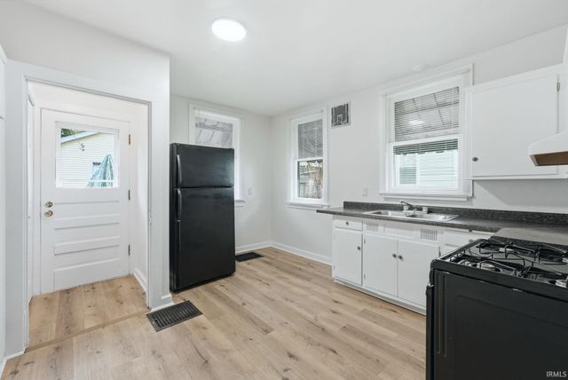1728 High Street, Fort Wayne, IN 46808