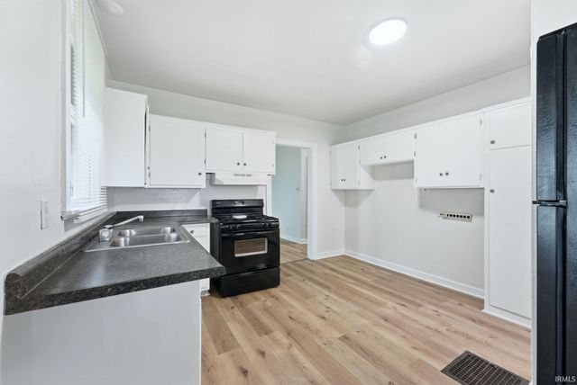 1728 High Street, Fort Wayne, IN 46808