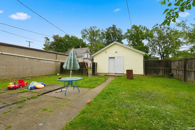 1728 High Street, Fort Wayne, IN 46808