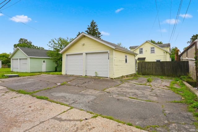 1728 High Street, Fort Wayne, IN 46808