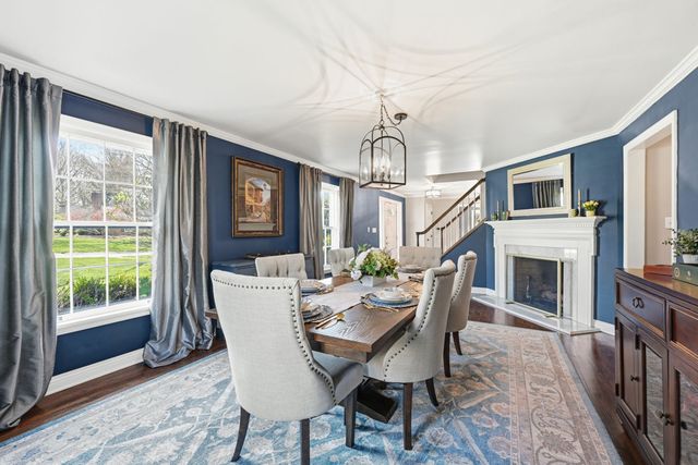1055 Wade LANE, Oakmont, PA 15139