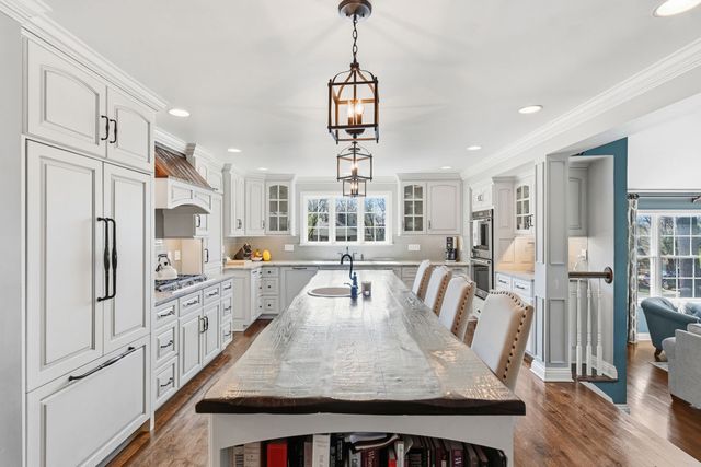 1055 Wade LANE, Oakmont, PA 15139