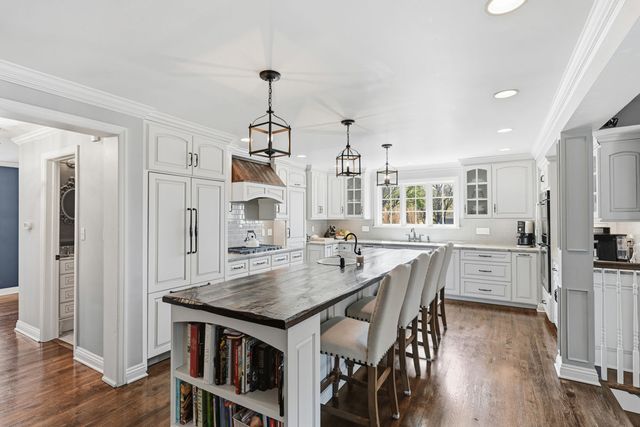 1055 Wade LANE, Oakmont, PA 15139