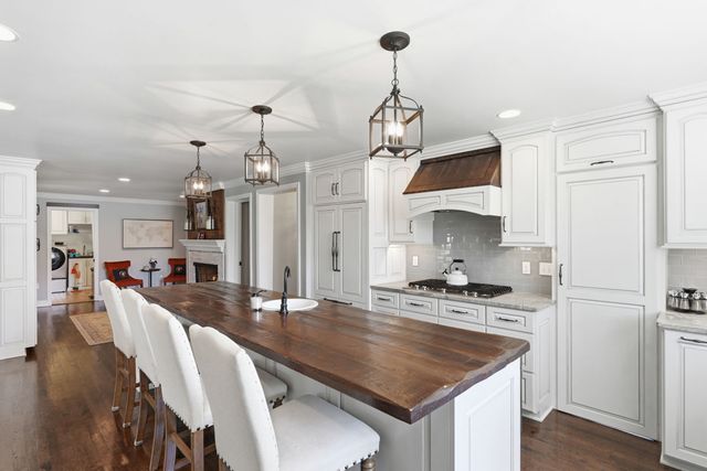 1055 Wade LANE, Oakmont, PA 15139