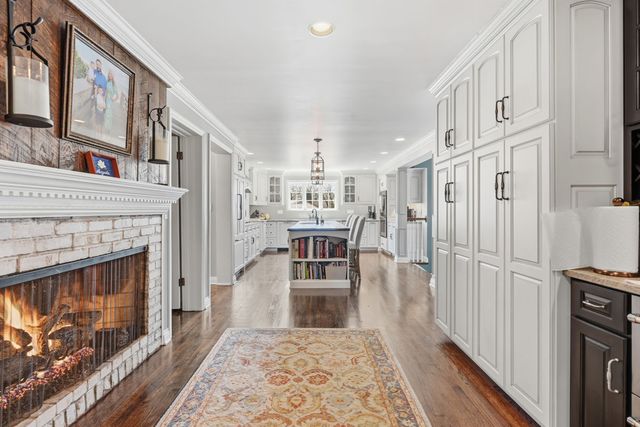 1055 Wade LANE, Oakmont, PA 15139