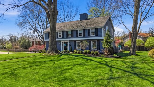 1055 Wade LANE, Oakmont, PA 15139