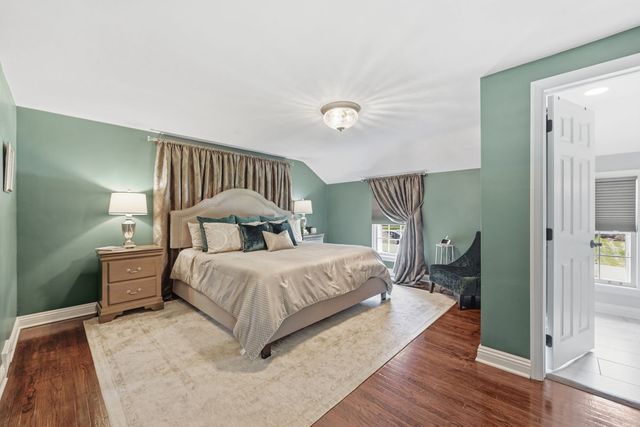 1055 Wade LANE, Oakmont, PA 15139