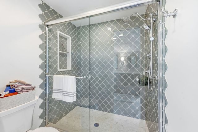 1055 Wade LANE, Oakmont, PA 15139