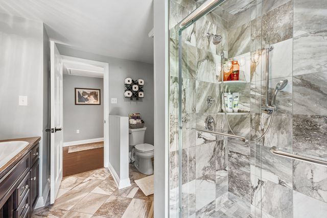 1055 Wade LANE, Oakmont, PA 15139