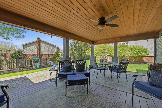 1055 Wade LANE, Oakmont, PA 15139
