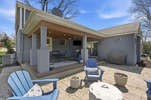 1055 Wade LANE, Oakmont, PA 15139