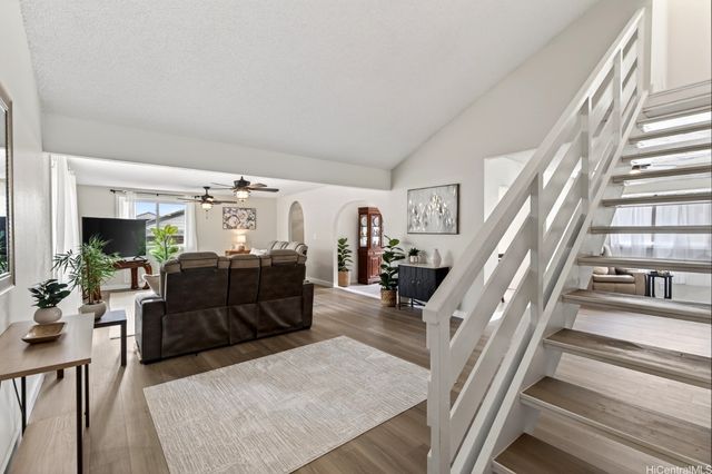 95-683 Alohilani Street, Mililani, HI 96789