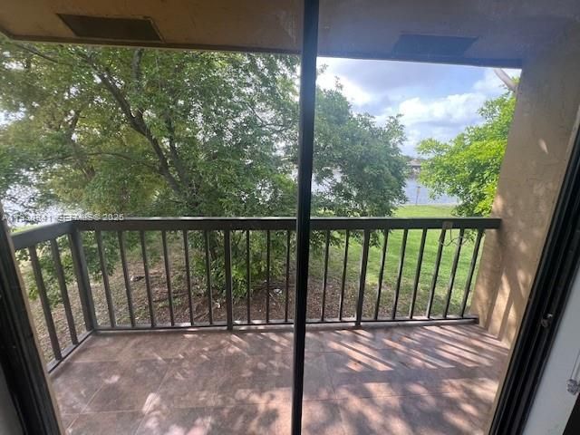 6685 W 26th Ct 203-8, Hialeah, FL 33016