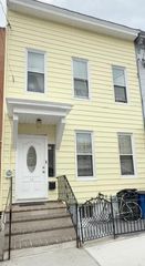 13 Cox Place, Brooklyn, NY 11208