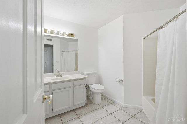 9642 Crosley Farm Drive, Colerain Twp, OH 45251