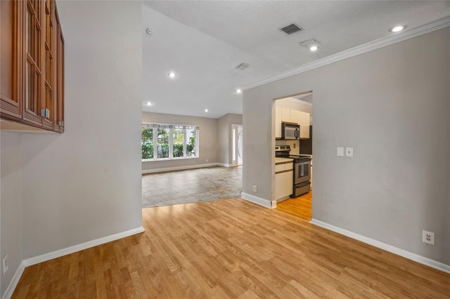 5302 NW 64th Way, Coral Springs, FL 33067