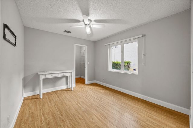 5302 NW 64th Way, Coral Springs, FL 33067