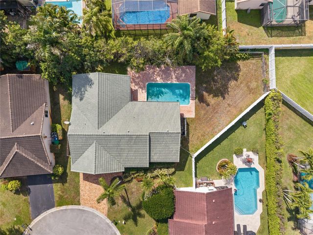 5302 NW 64th Way, Coral Springs, FL 33067