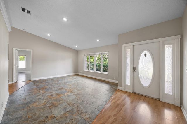 5302 NW 64th Way, Coral Springs, FL 33067