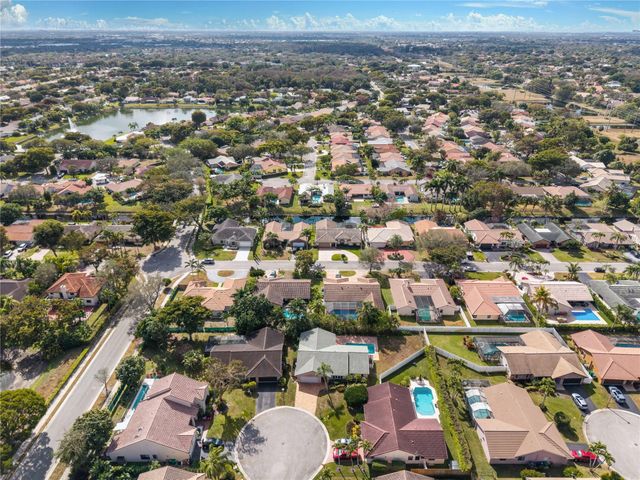 5302 NW 64th Way, Coral Springs, FL 33067