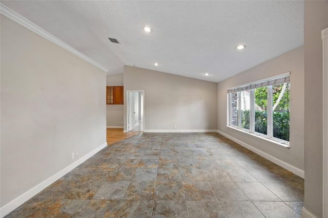 5302 NW 64th Way, Coral Springs, FL 33067