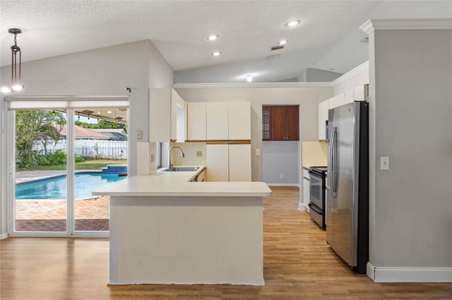 5302 NW 64th Way, Coral Springs, FL 33067