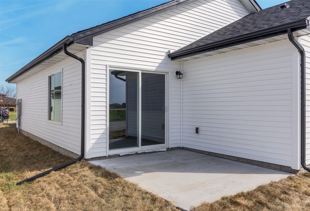 2207 Legacy Drive, Norwalk, IA 50211