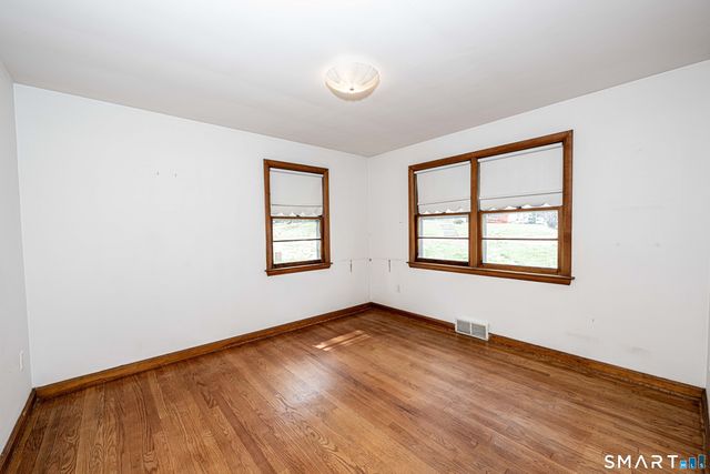 24 Norway Road, North Haven, CT 06473